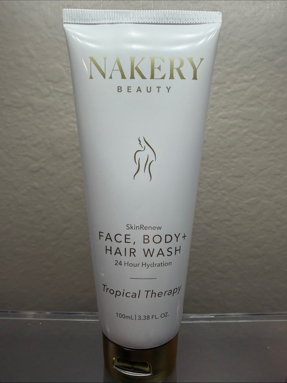 Nakery Beauty Tropical Therapy Face, Body + Hair Wash - White/Gold